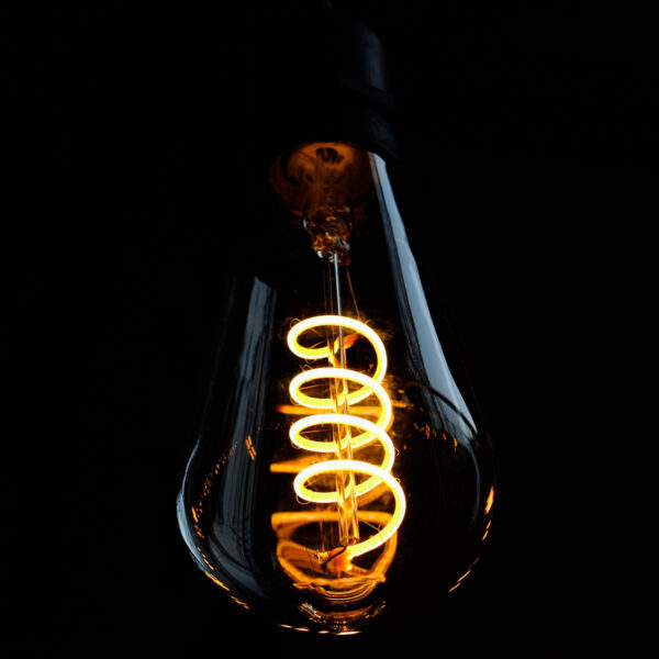 LED-vintazine-retro-lempute-spirale-ST64-1 LED-vintazine-retro-lempute-spirale-ST64-1