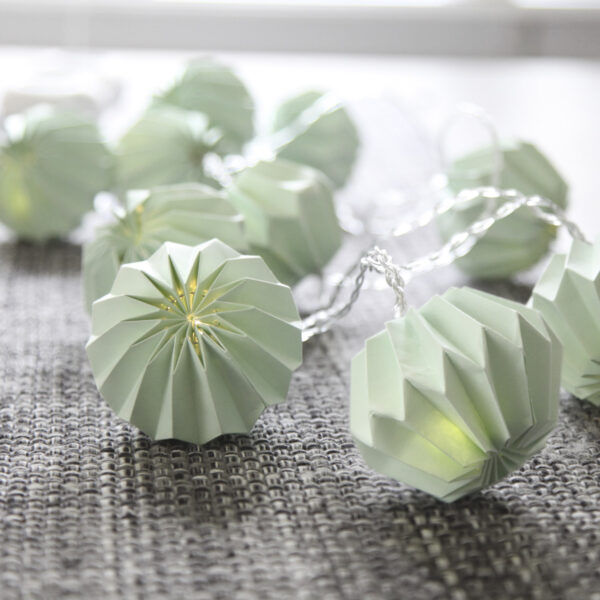 Popierine-girlianda-kambario-HR-JPG_728-74_MB_001