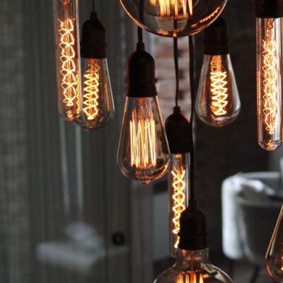 Dekoratyvine-retro-edisono-vintazine-kaitrine-lempute-linija-ST64-4