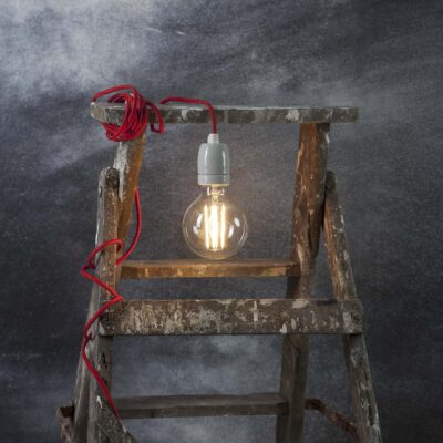 Spuldzes kontaktligzda RED GLAZE