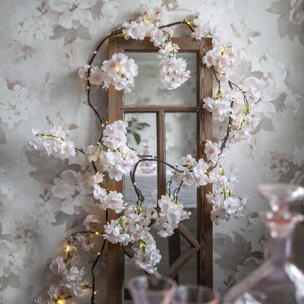 581-33 namu girlianda cherryflower su baterijomis 581-33 namu girlianda cherryflower su baterijomis